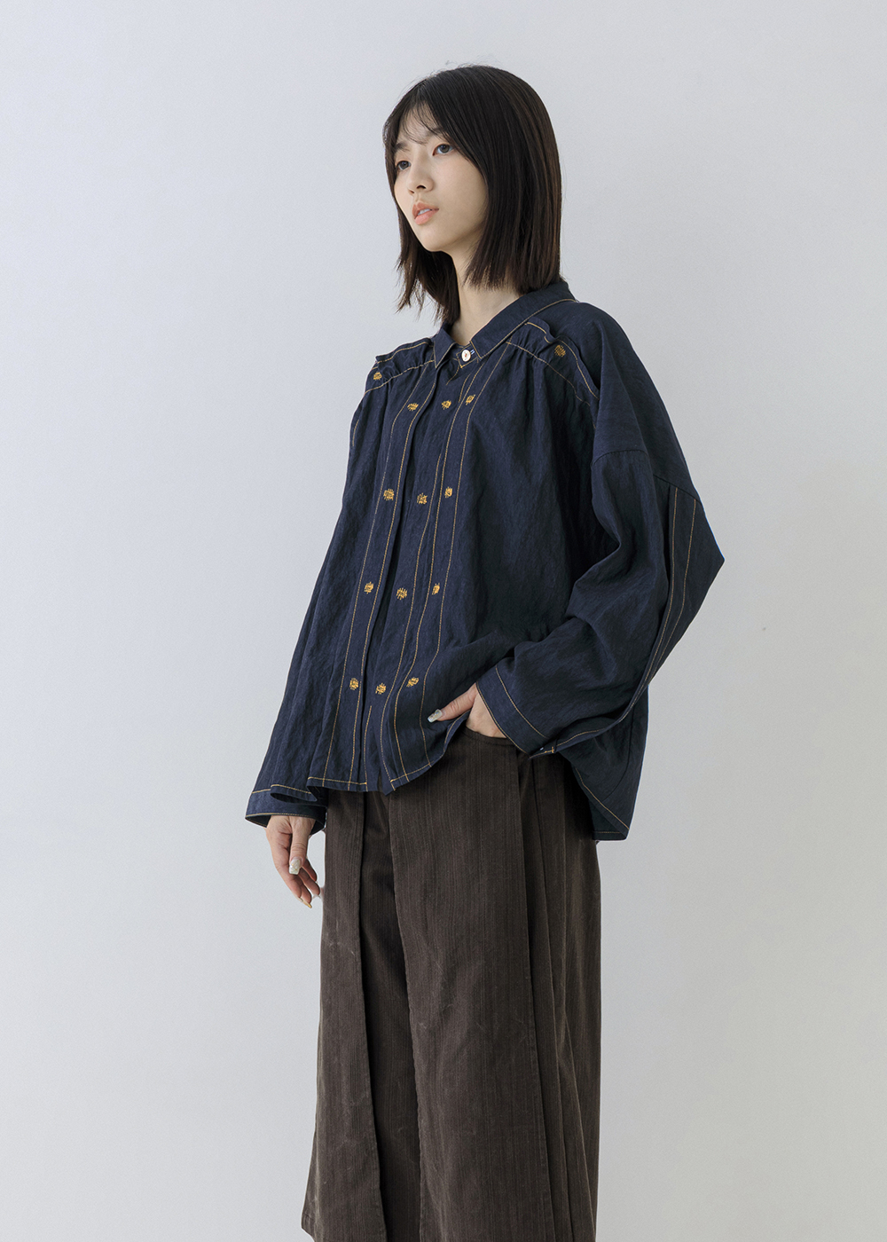 繁生假釦大落肩襯衫