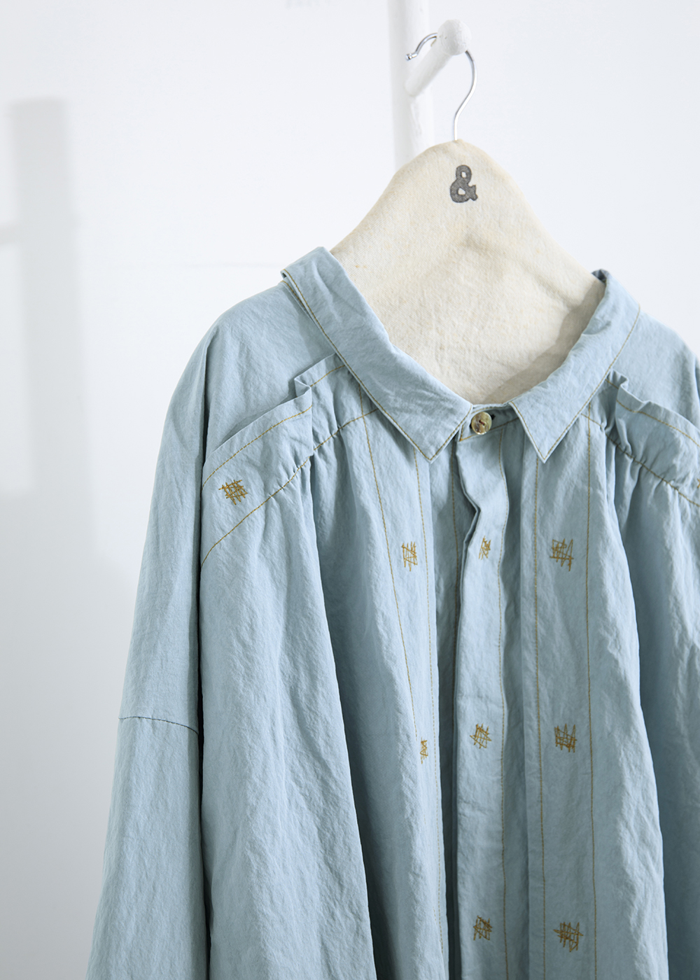 繁生假釦大落肩襯衫