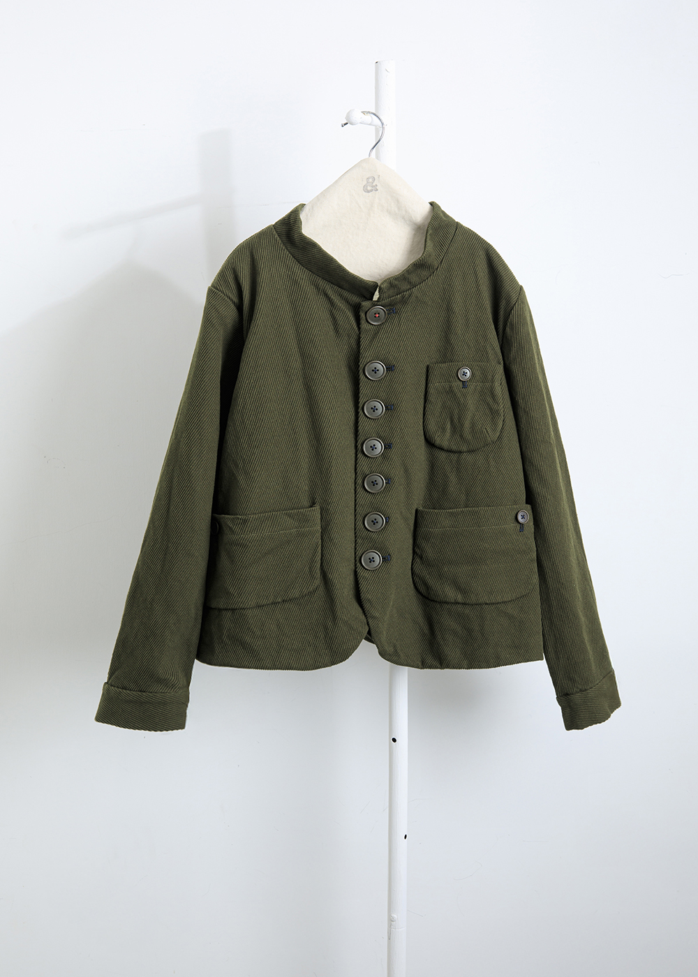 圓釦三口袋短版外套