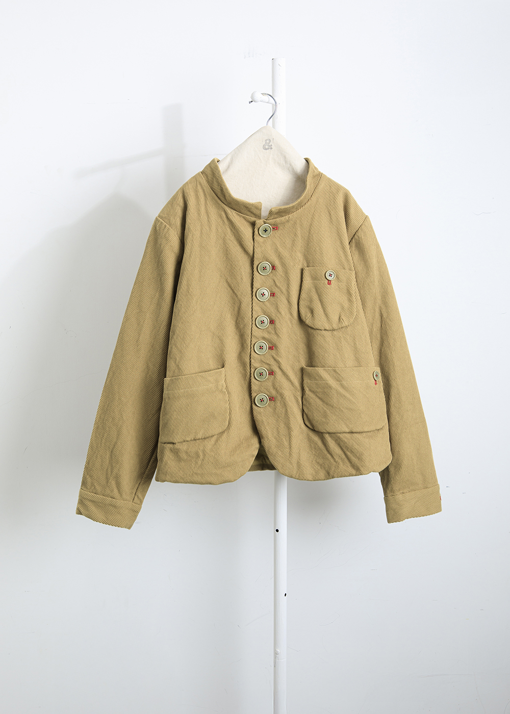 圓釦三口袋短版外套