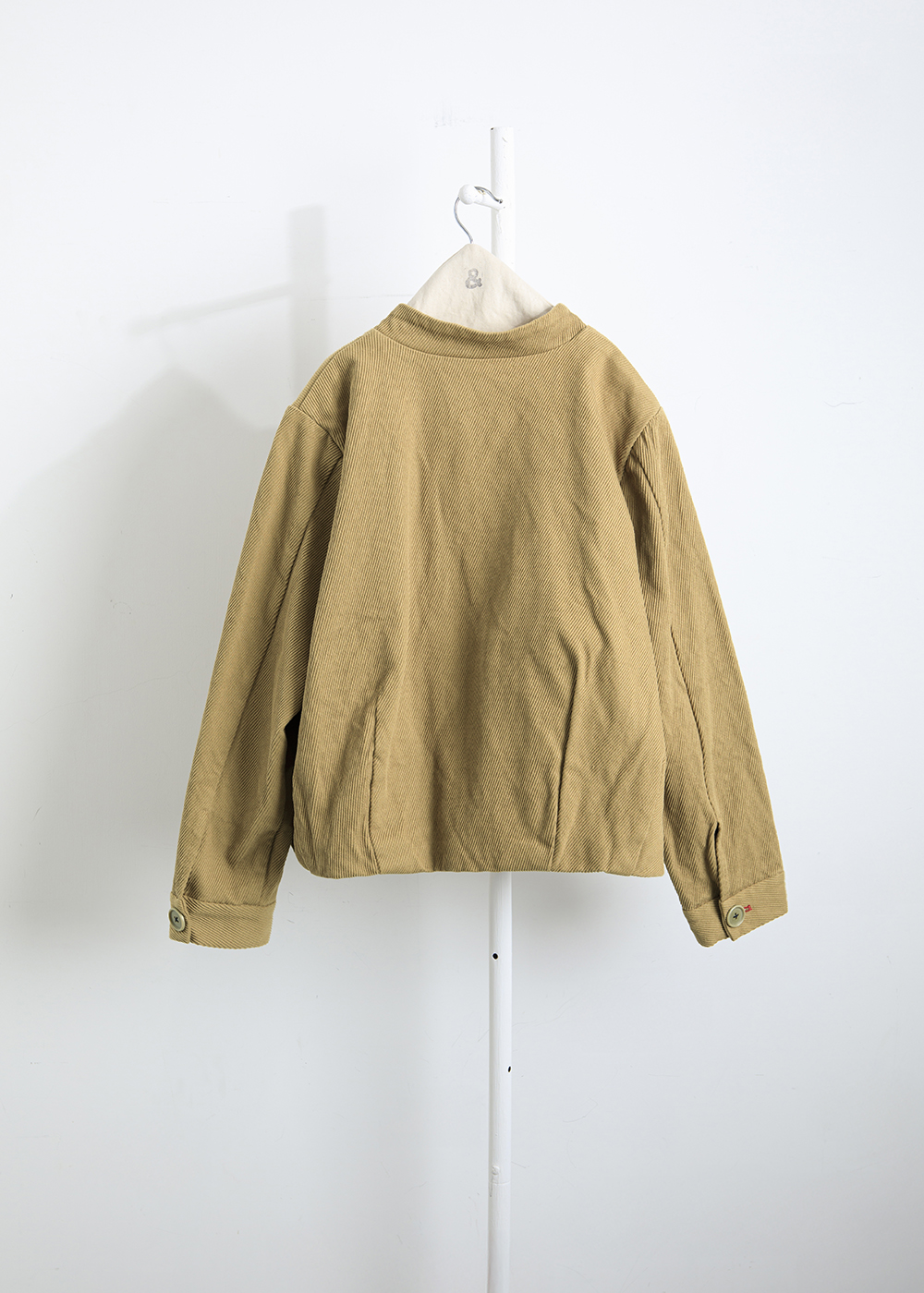 圓釦三口袋短版外套