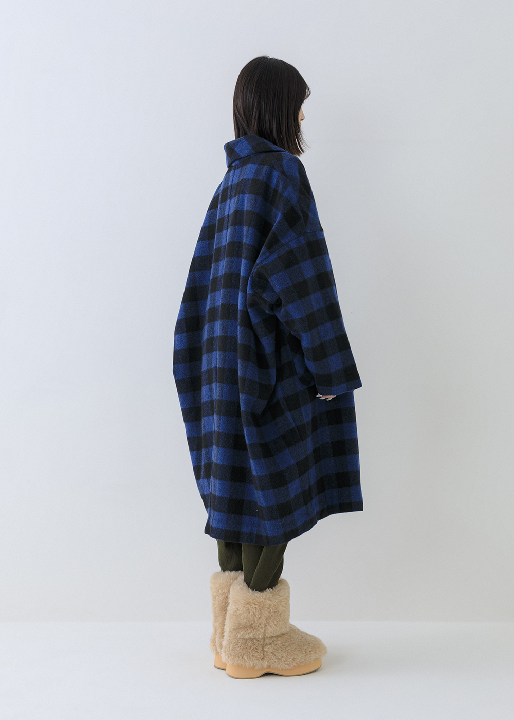 毛呢藍黑格落肩長版外套