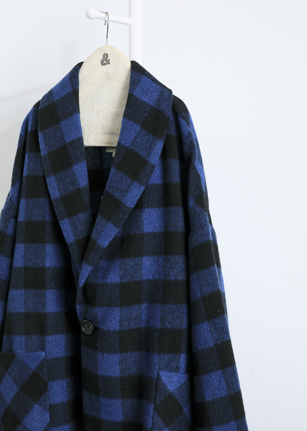 毛呢藍黑格落肩長版外套