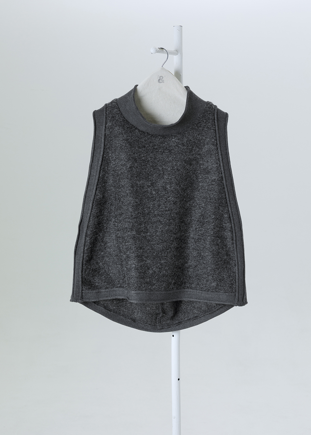 Band collar vest