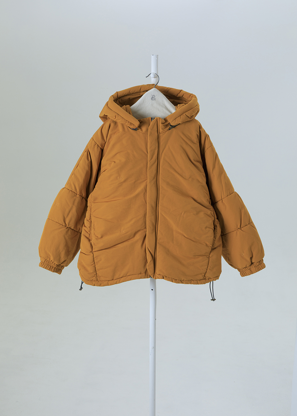 暖序抽繩蓬鬆輪廓保暖夾克