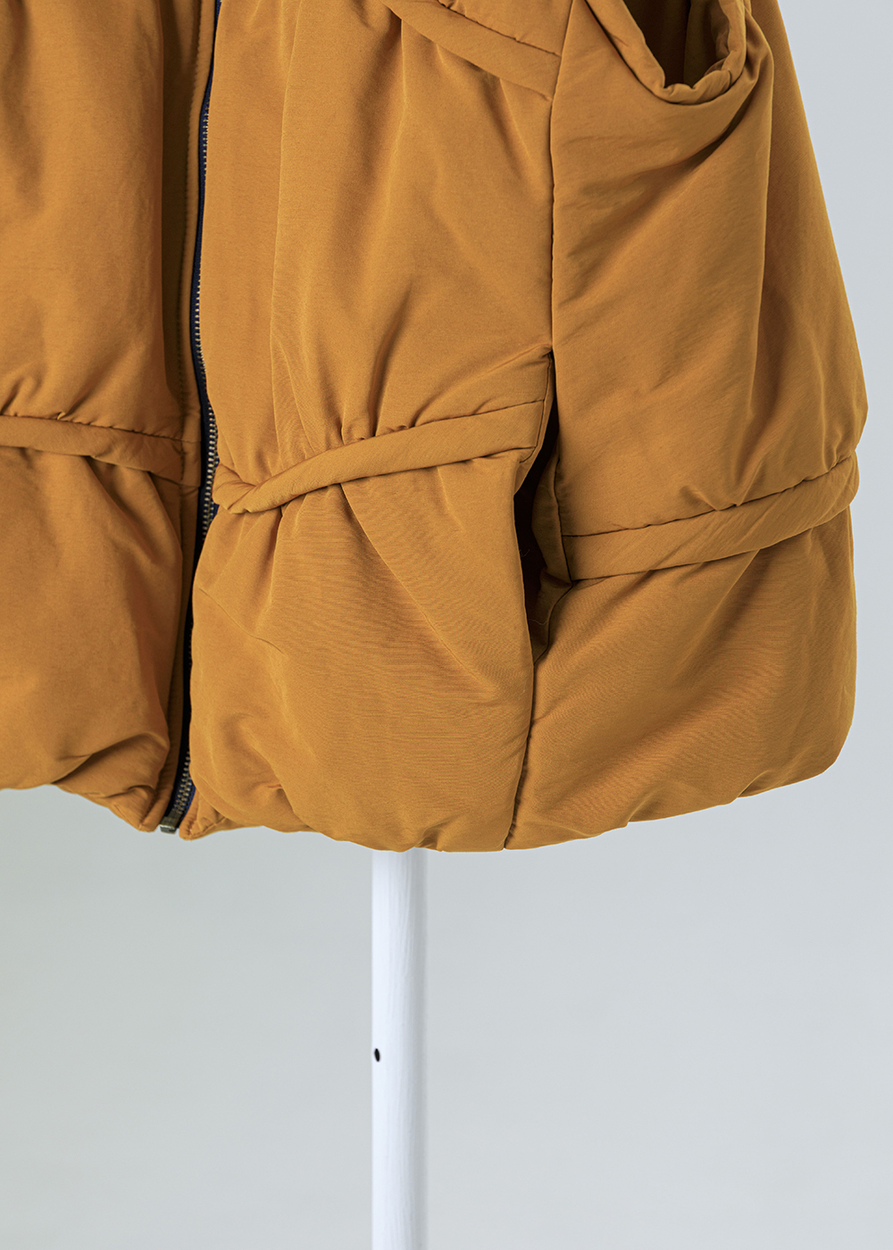 暖層結構拼線保暖背心