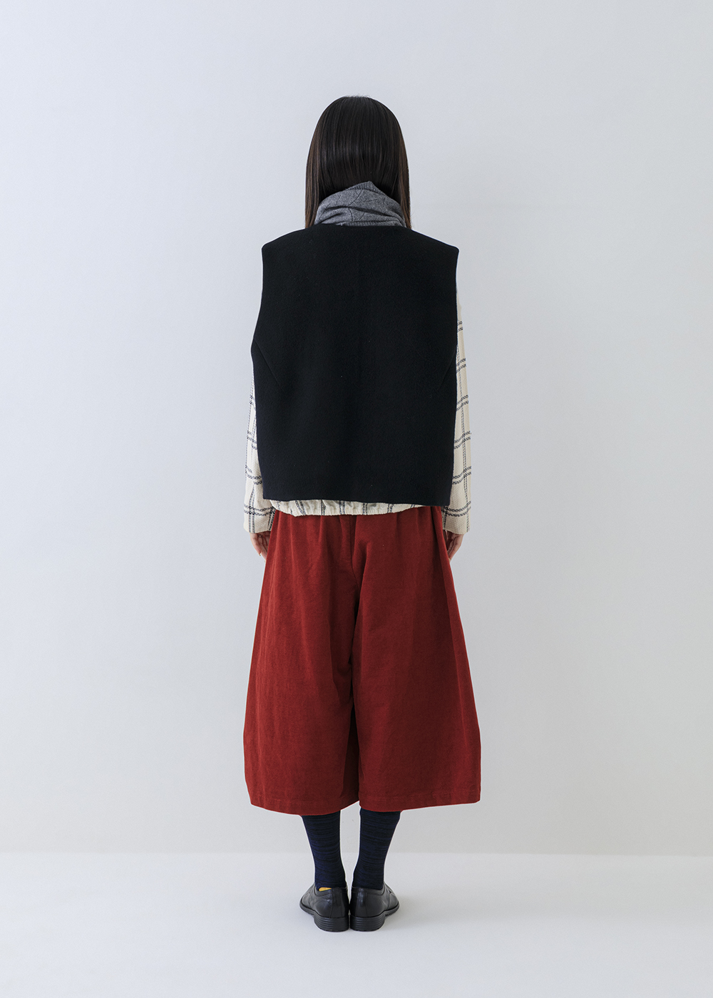 靜弧羊毛混紡圓領結構背心