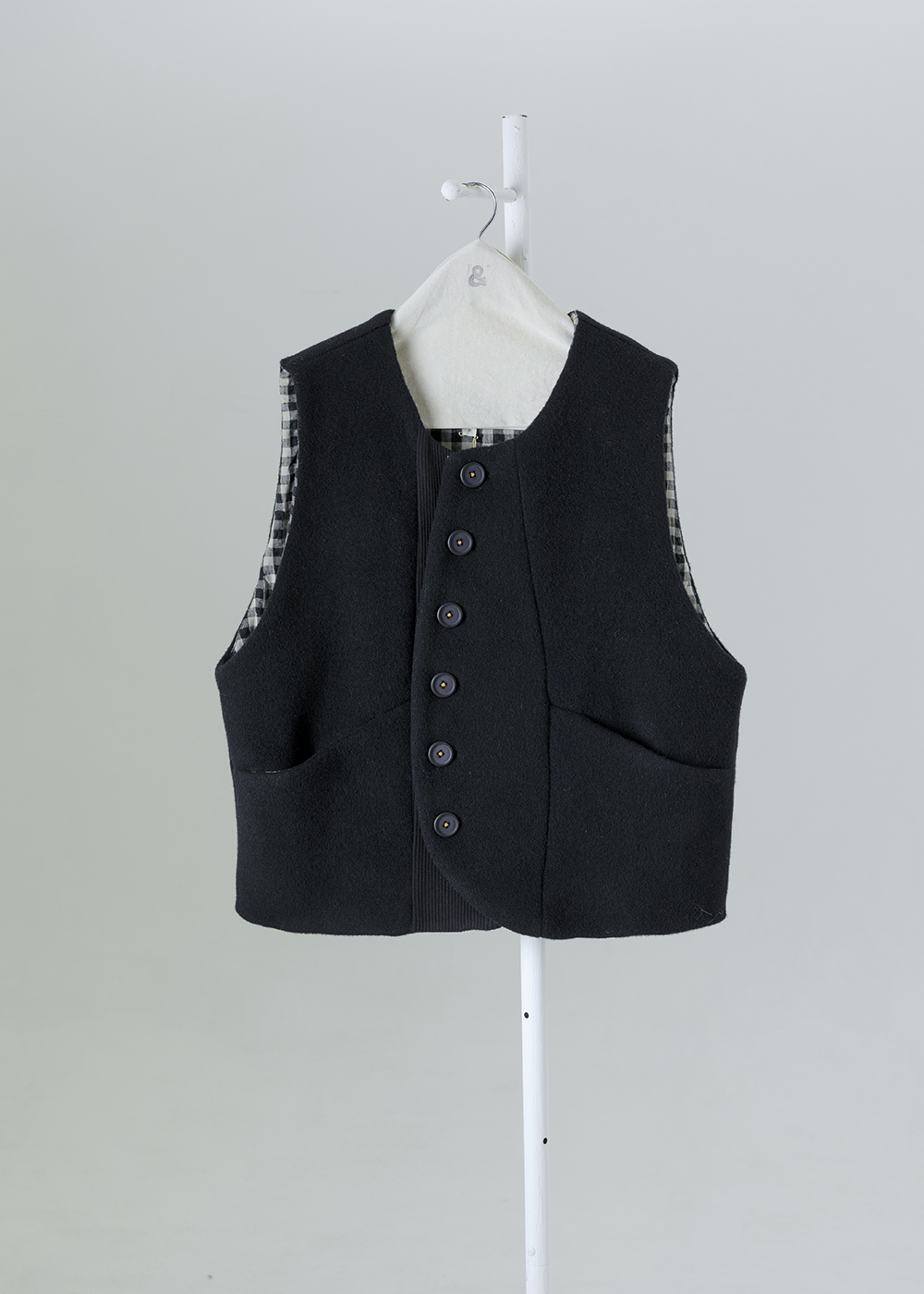 靜弧羊毛混紡圓領結構背心