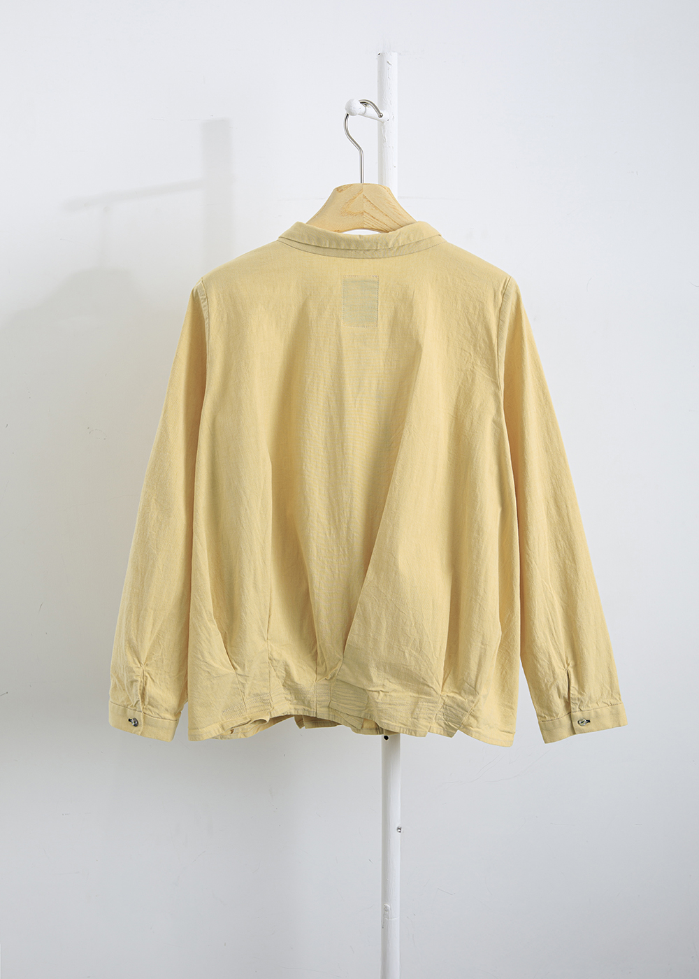 無拘活褶暗釦襯衫