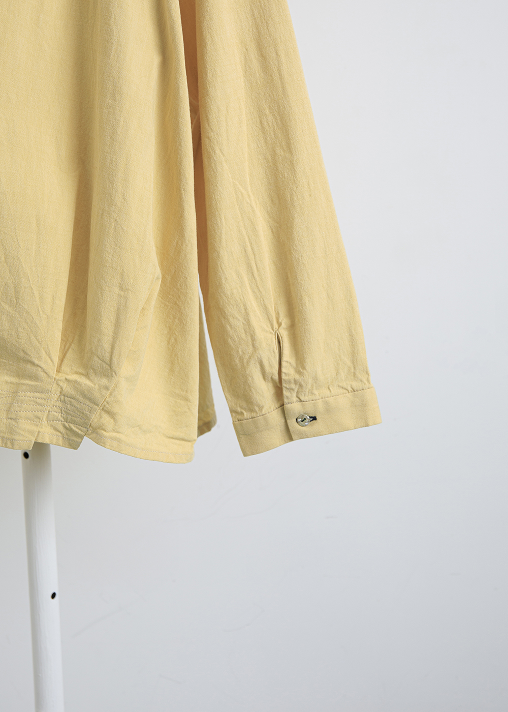 無拘活褶暗釦襯衫