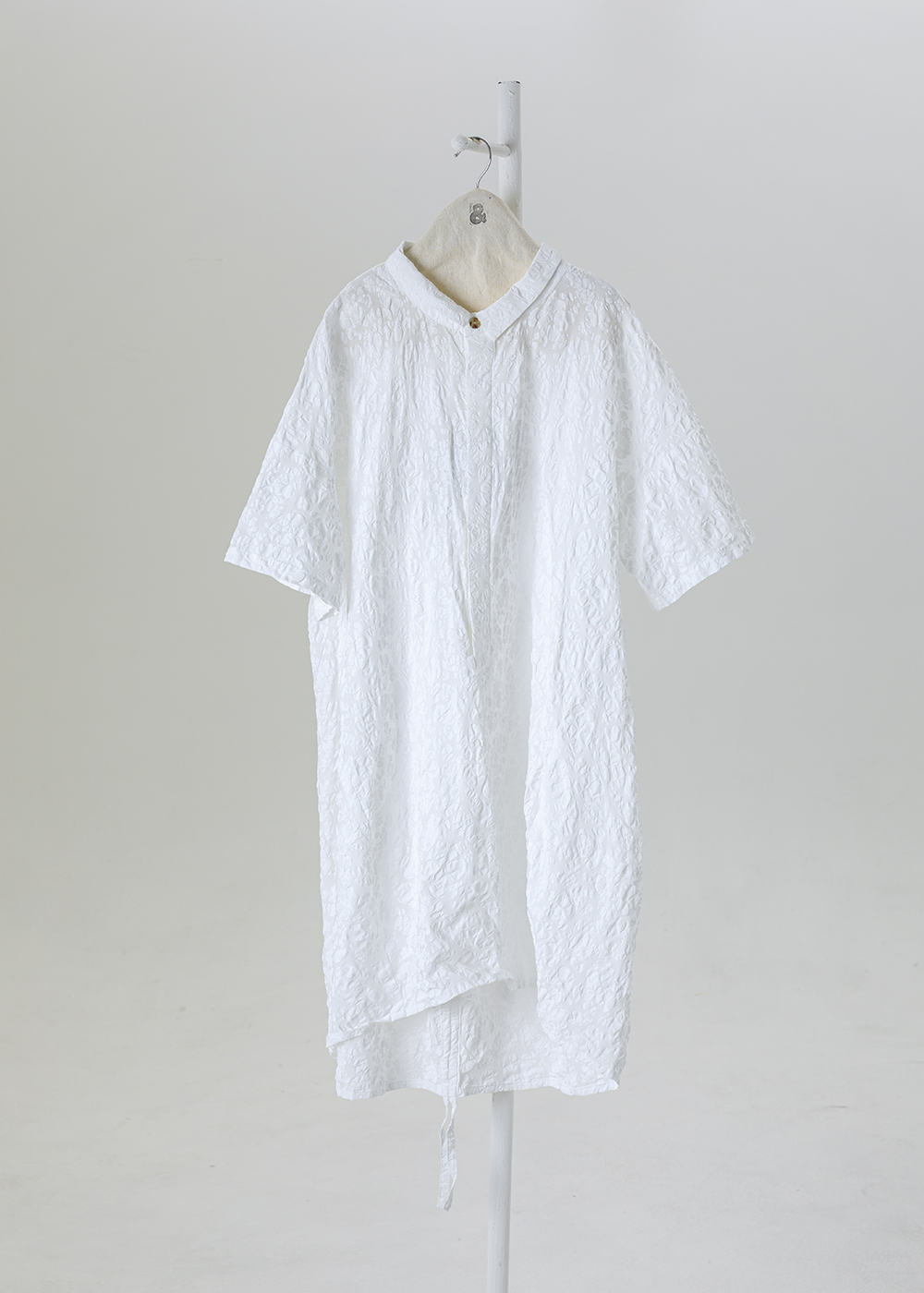  | 透織柔瓣 |浮雕緹花薄棉長版襯衫