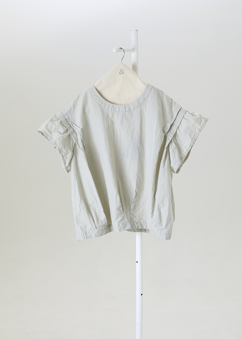 摺頁雙層立體荷葉袖上衣