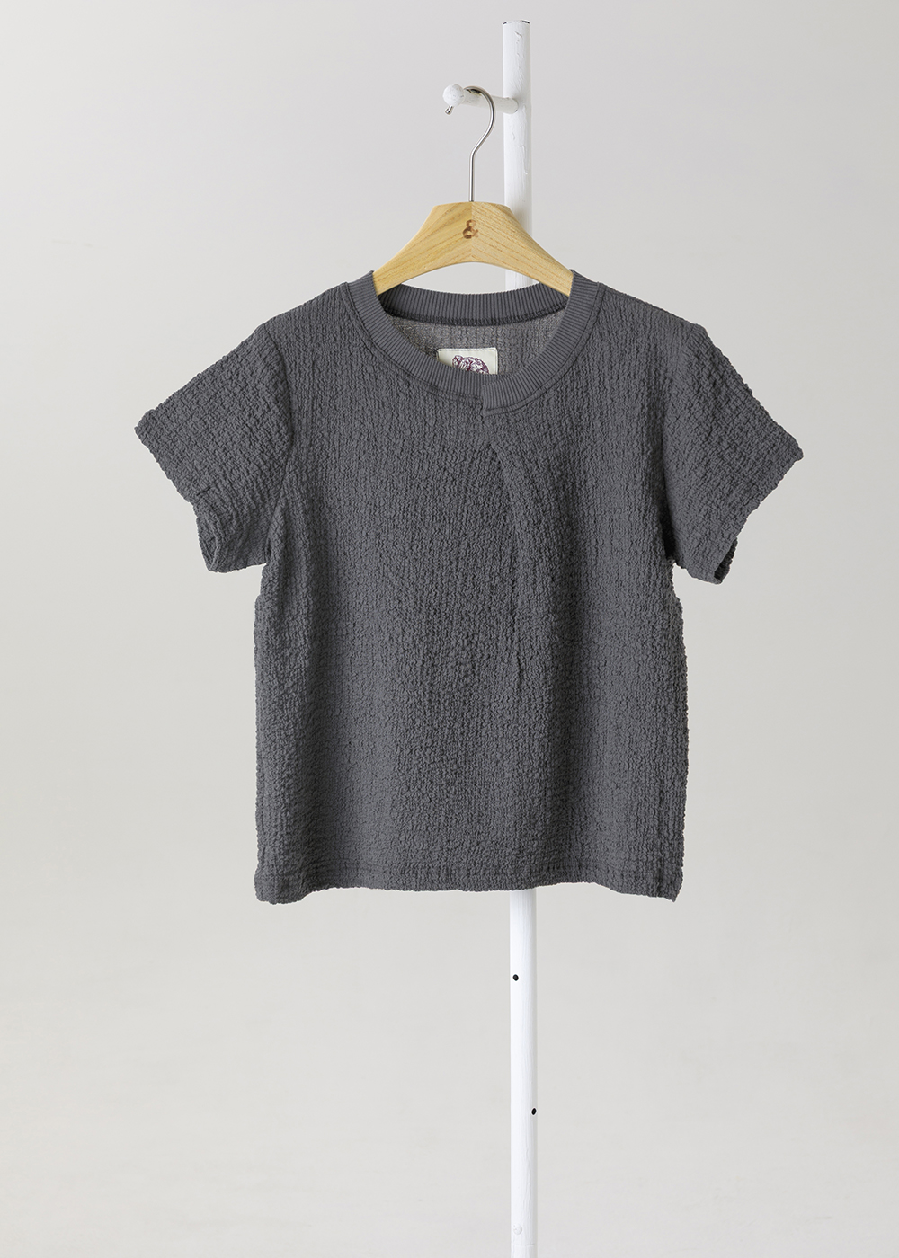  |雲絮浮雕|立體壓紋圓領上衣