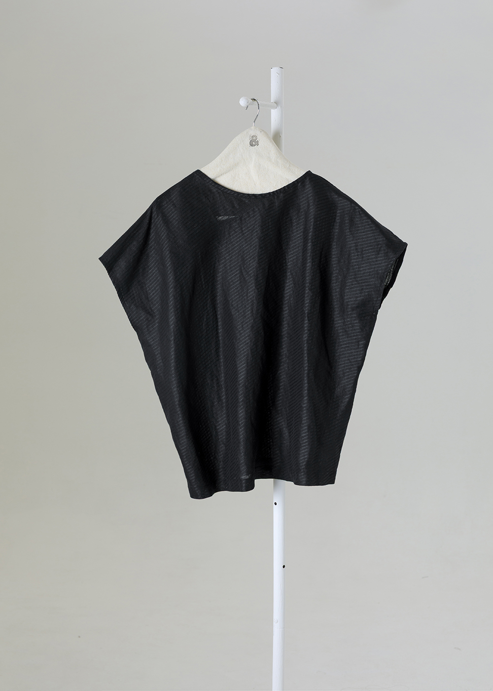 | 葉蔓透影｜斜紋微透寬版上衣