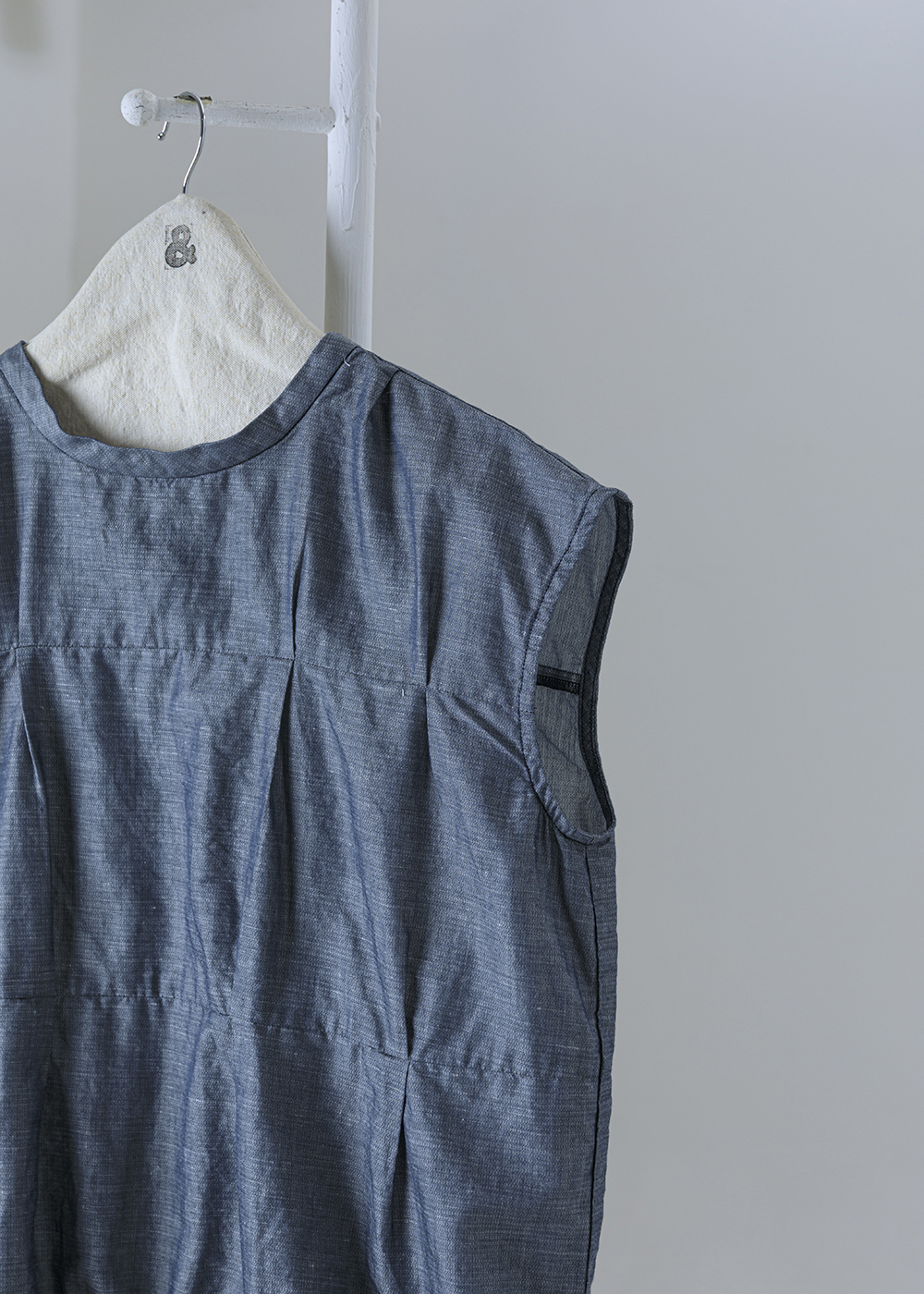 微瀾立體打褶縮口背心