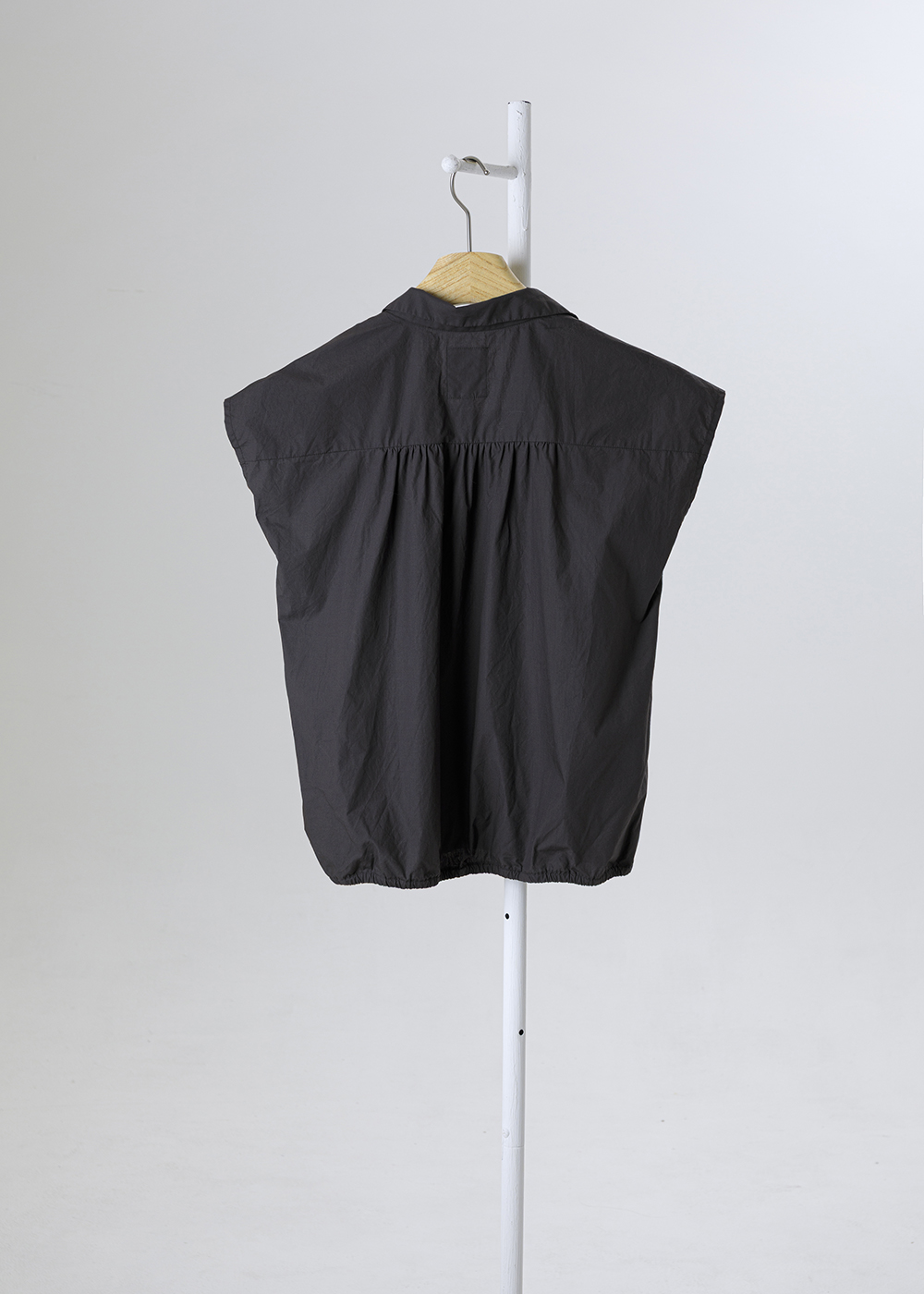 花苞詩韻空氣感無袖背心 