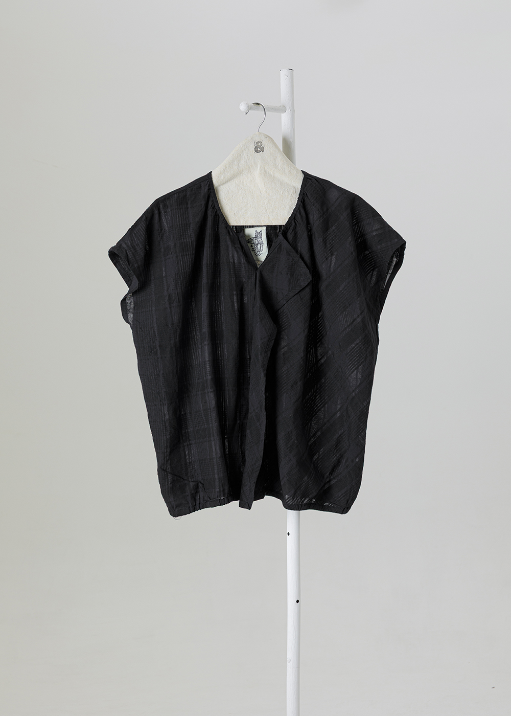  | 空氣霧格 |  疊影不對稱翻領縮口上衣