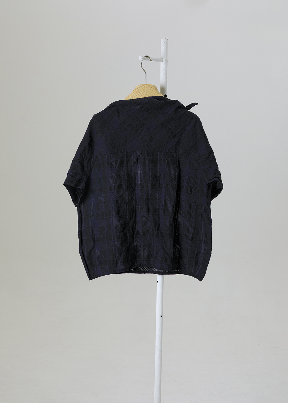 | 空氣霧格 |不對稱折領斜紋上衣