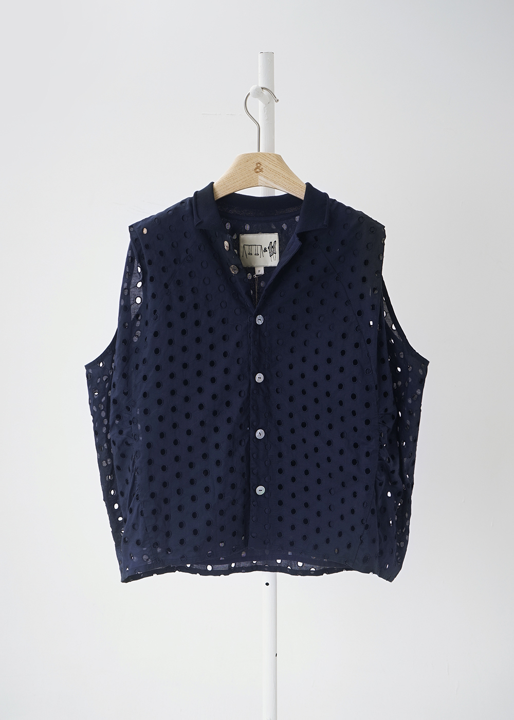  Sleeveless Top
