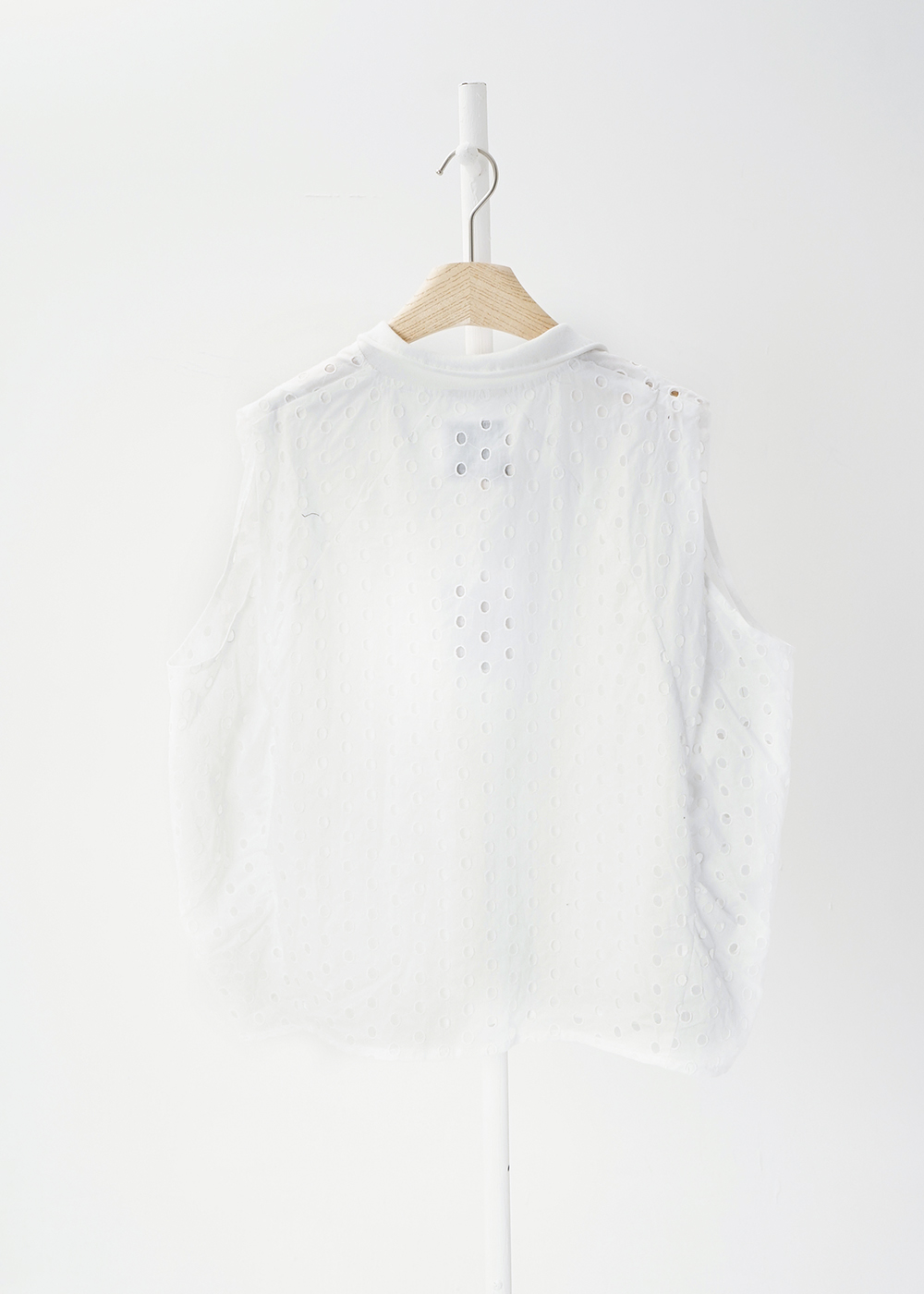  Sleeveless Top