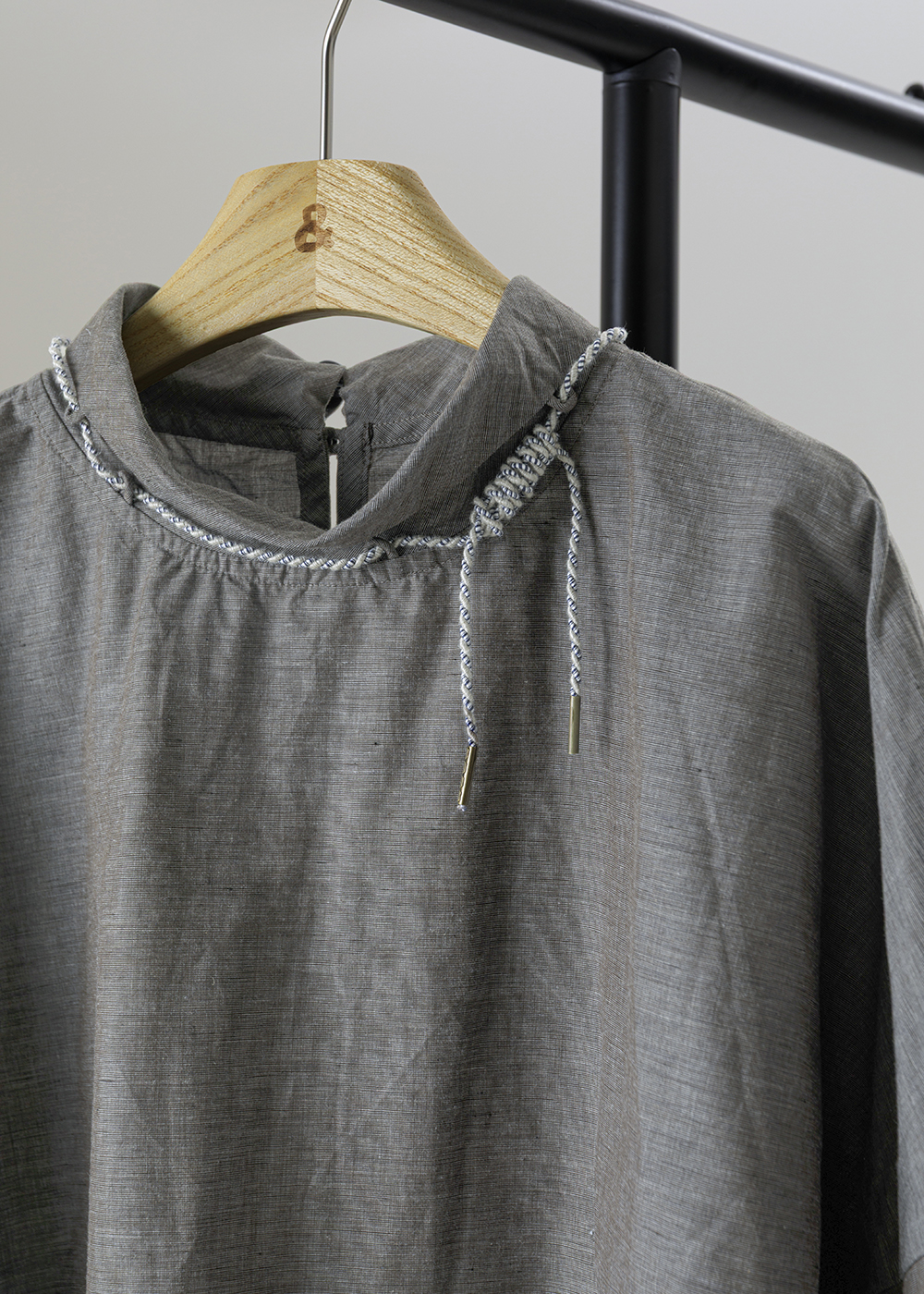 Seven-Tenth Sleeve Top