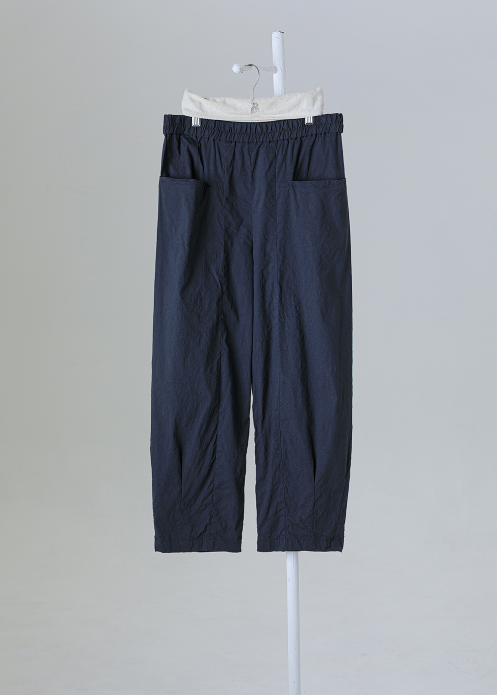 漫旅立體剪接大口袋繭型褲