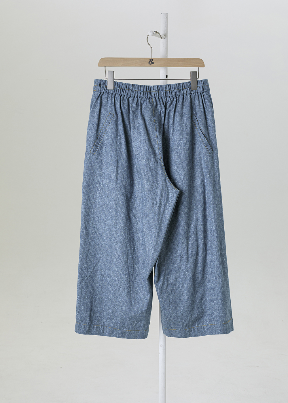  | 描線撞色 |寬版繭型八分裙褲・輪廓丹寧棉