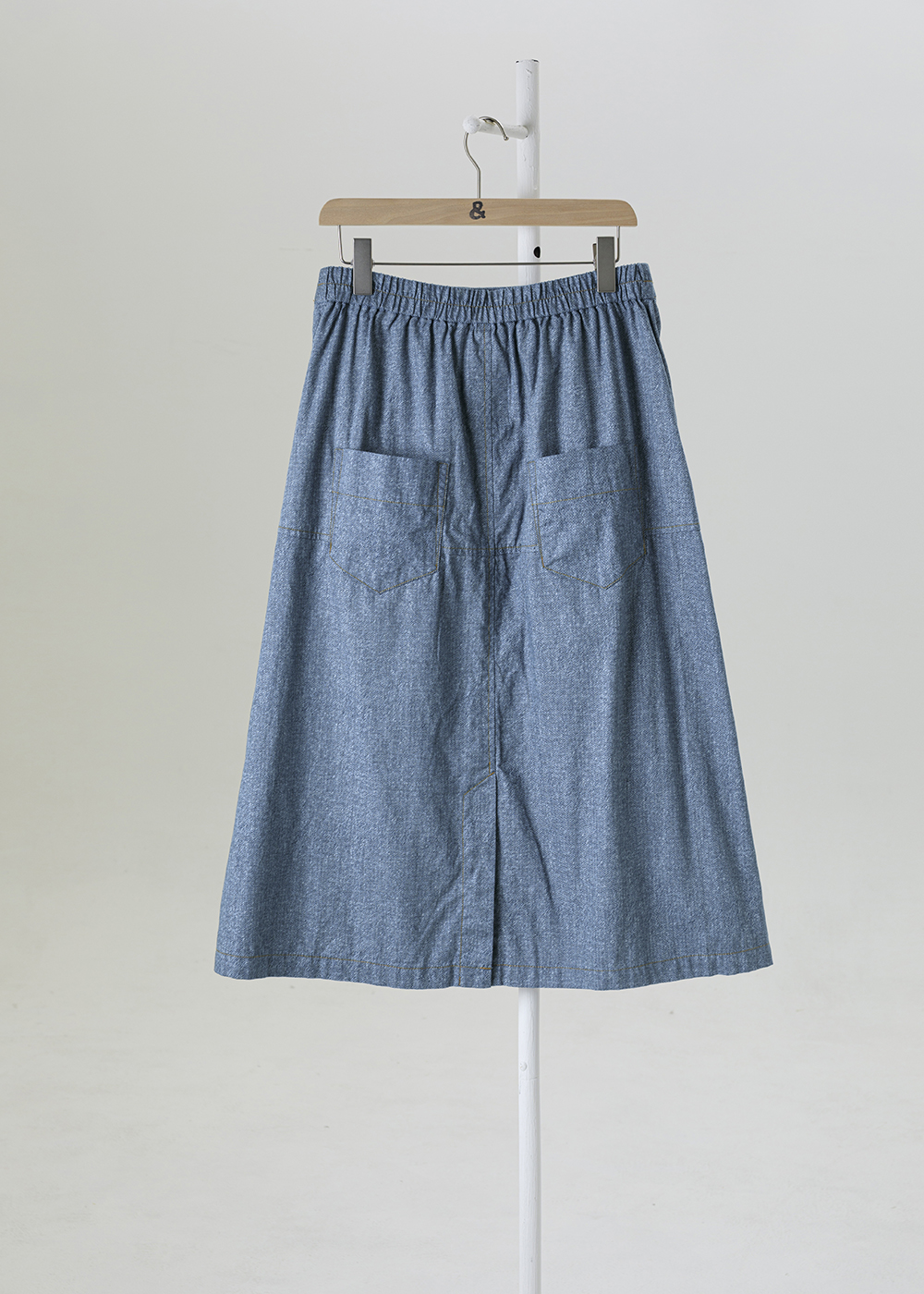 | 描線撞色 | 剪接A字長裙・輪廓丹寧棉 