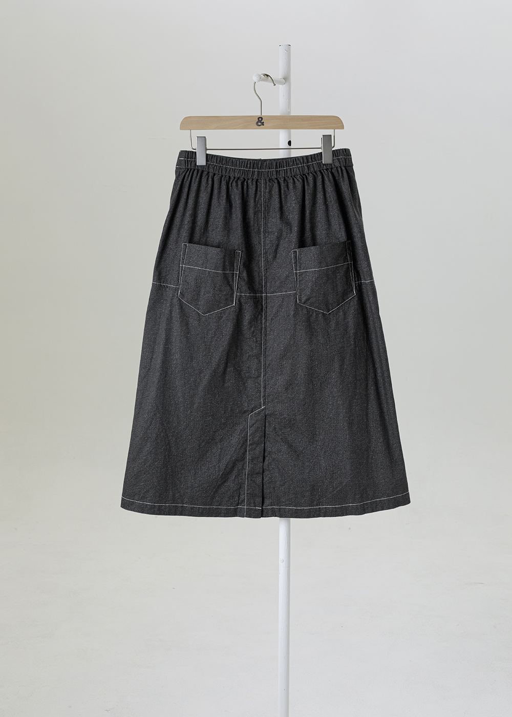 | 描線撞色 | 剪接A字長裙・輪廓丹寧棉 