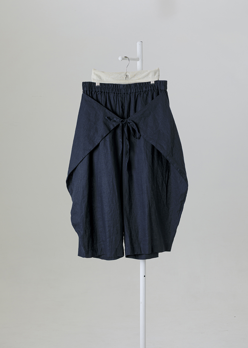 | 沁風麻織 |繫帶詩意前綁帶層次寬褲