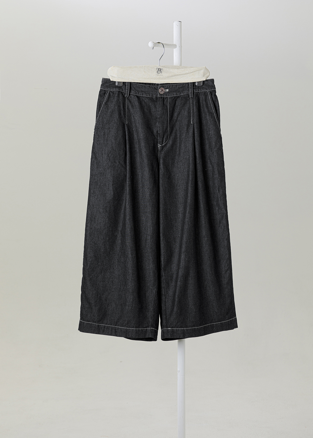 |構線之境| 全棉單寧寬版繭型八分裙褲・輪廓丹寧棉