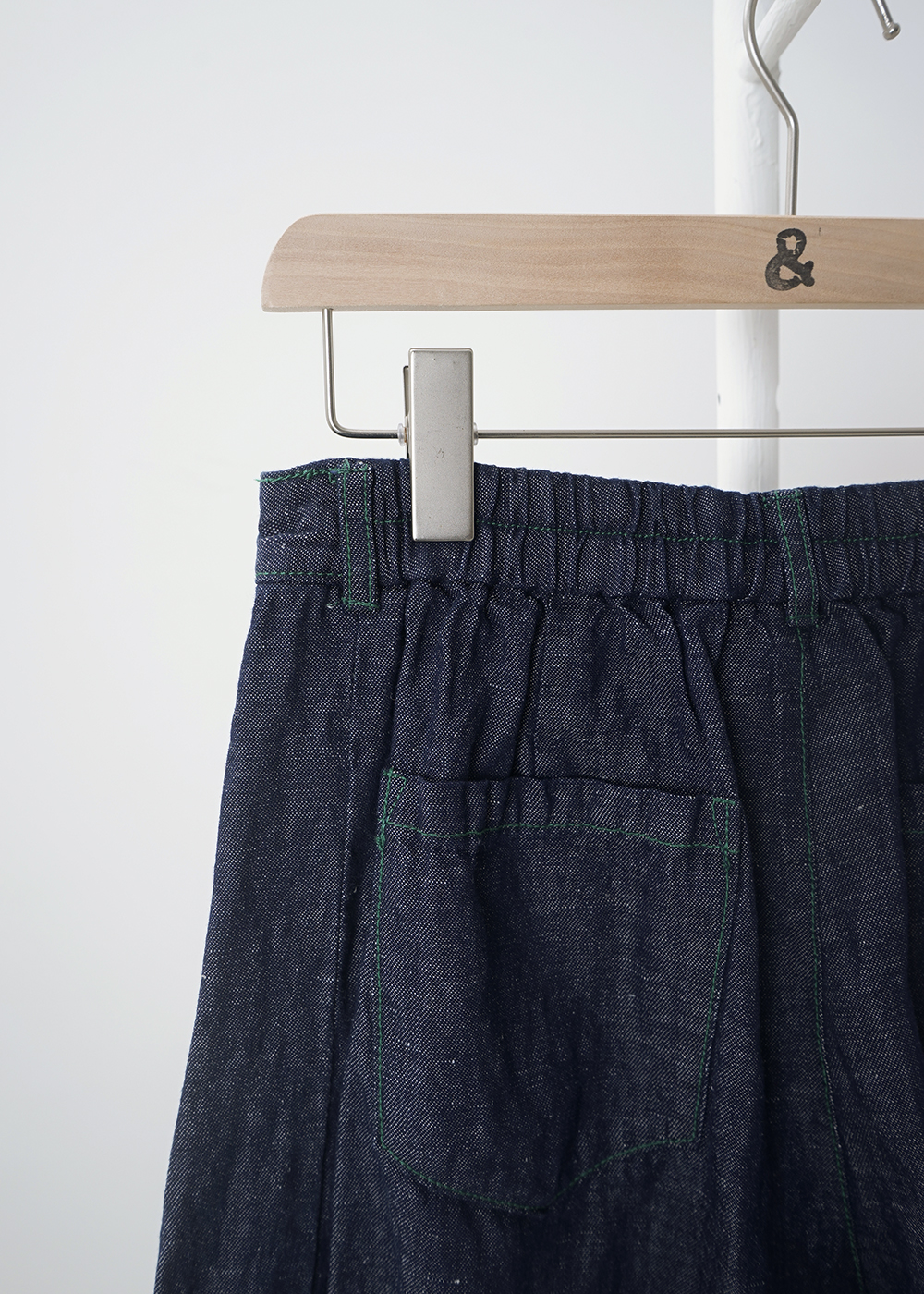 Wide-leg Pants