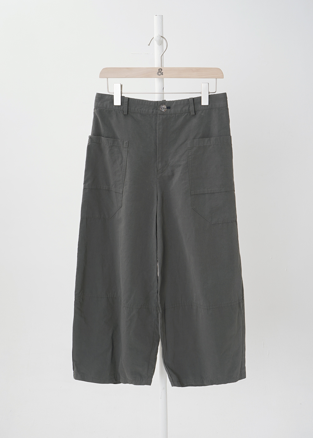 Wide-leg Pants