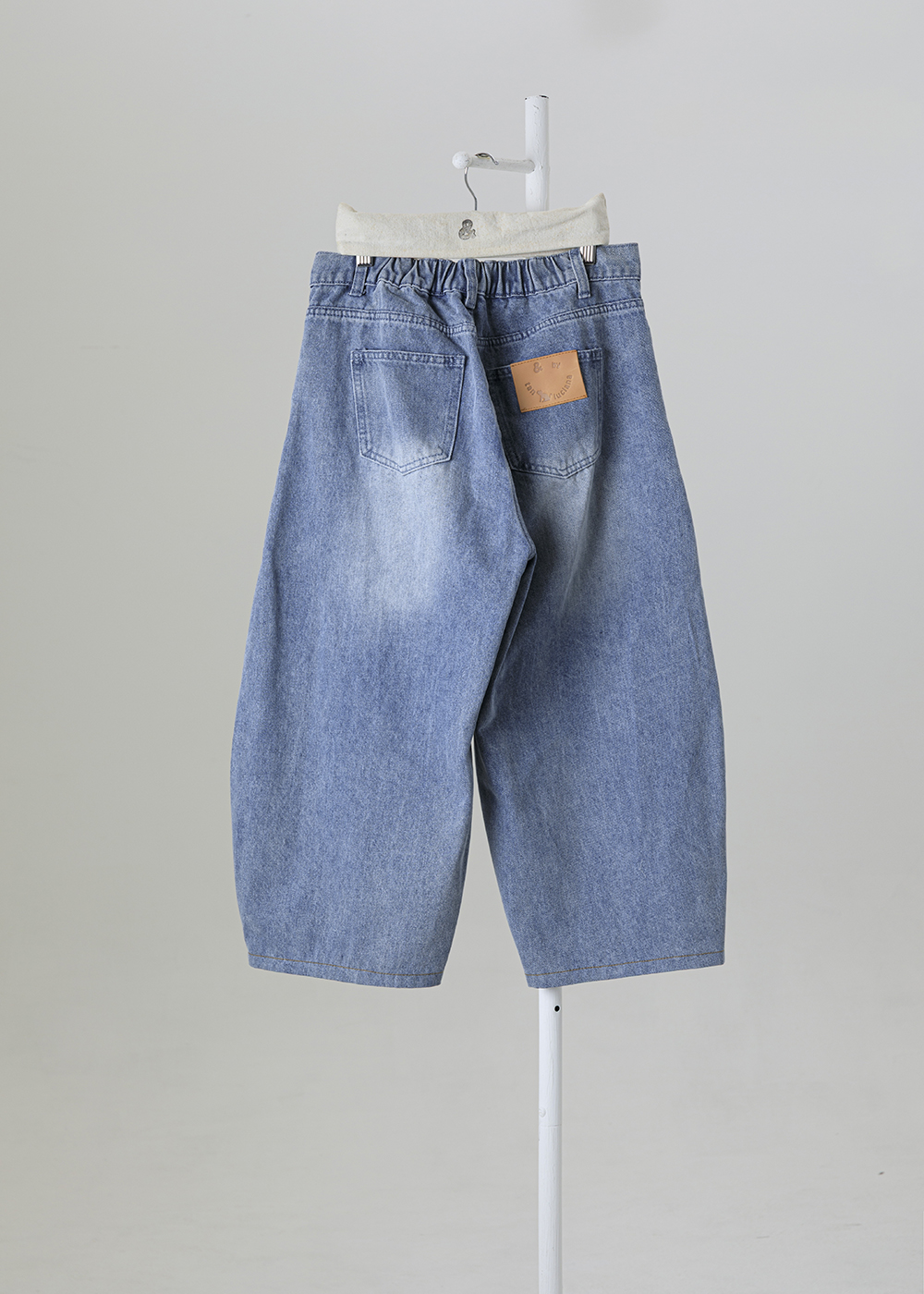  Jersey barrel leg pants