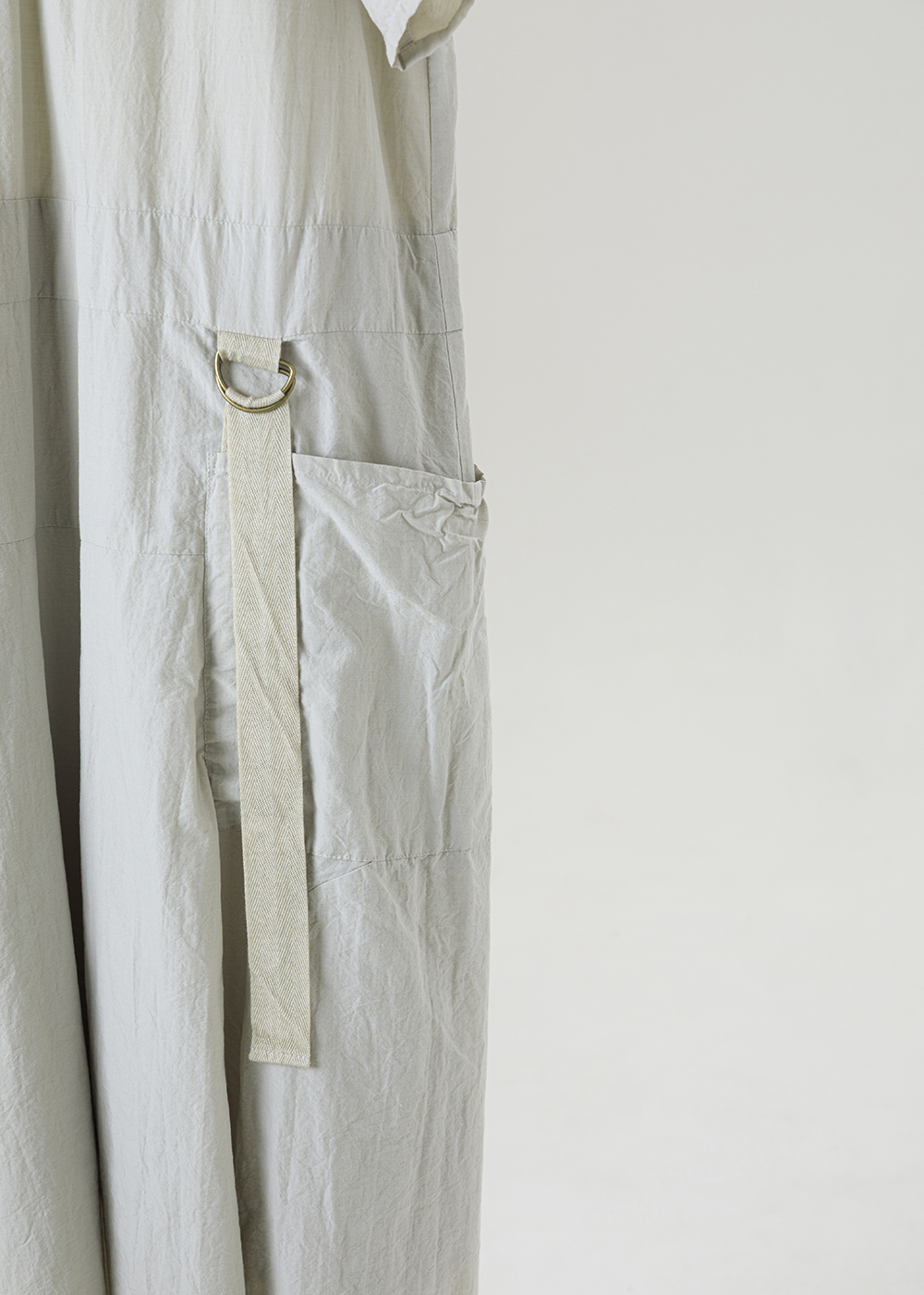 游牧織帶扣環大口袋洋裝 