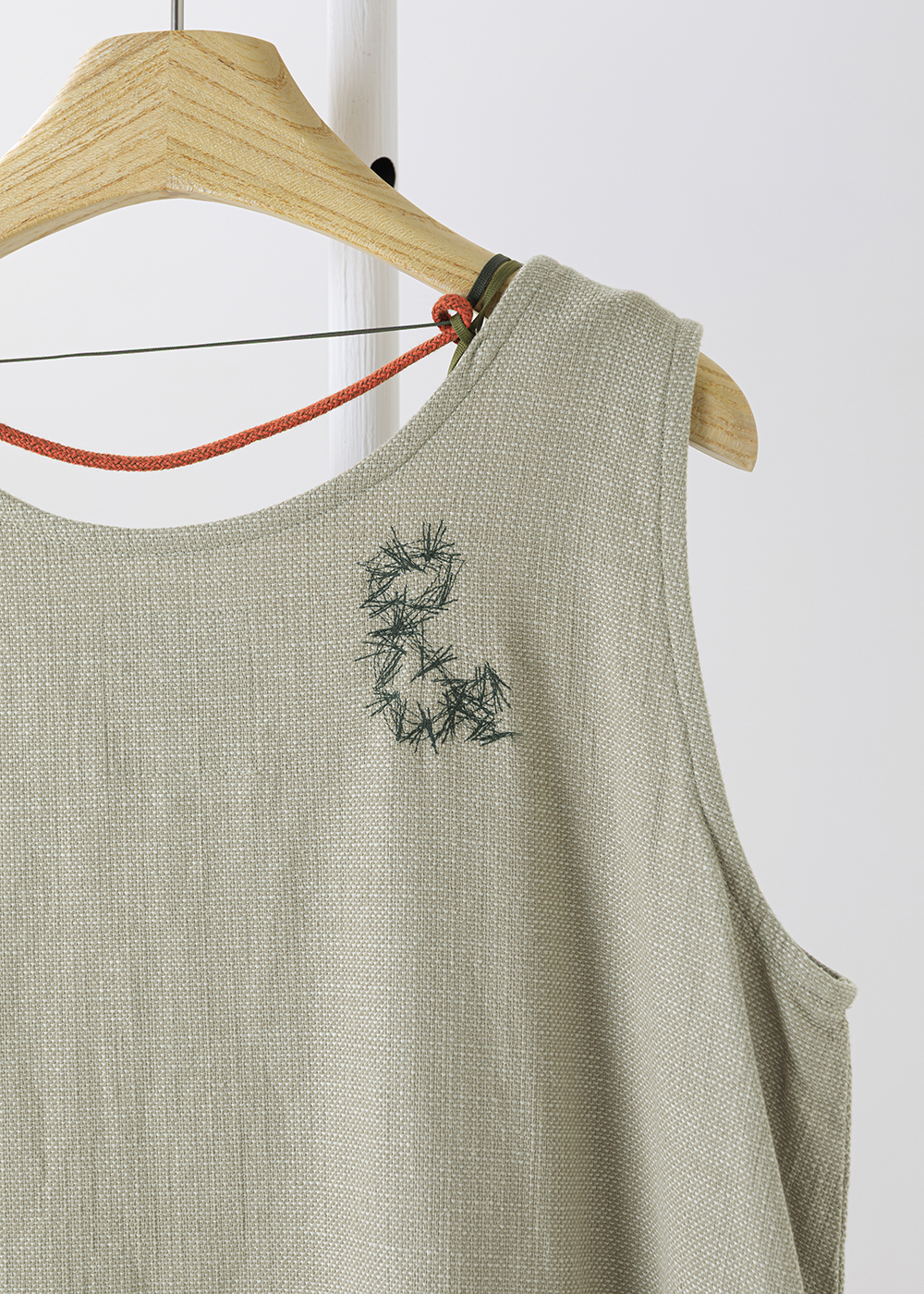 風絮撞色繫帶低腰洋裝