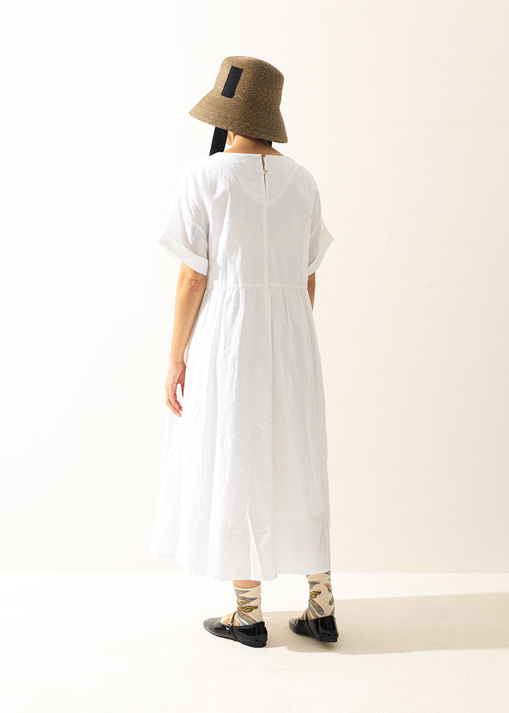 柔息空氣感不對稱綁帶洋裝