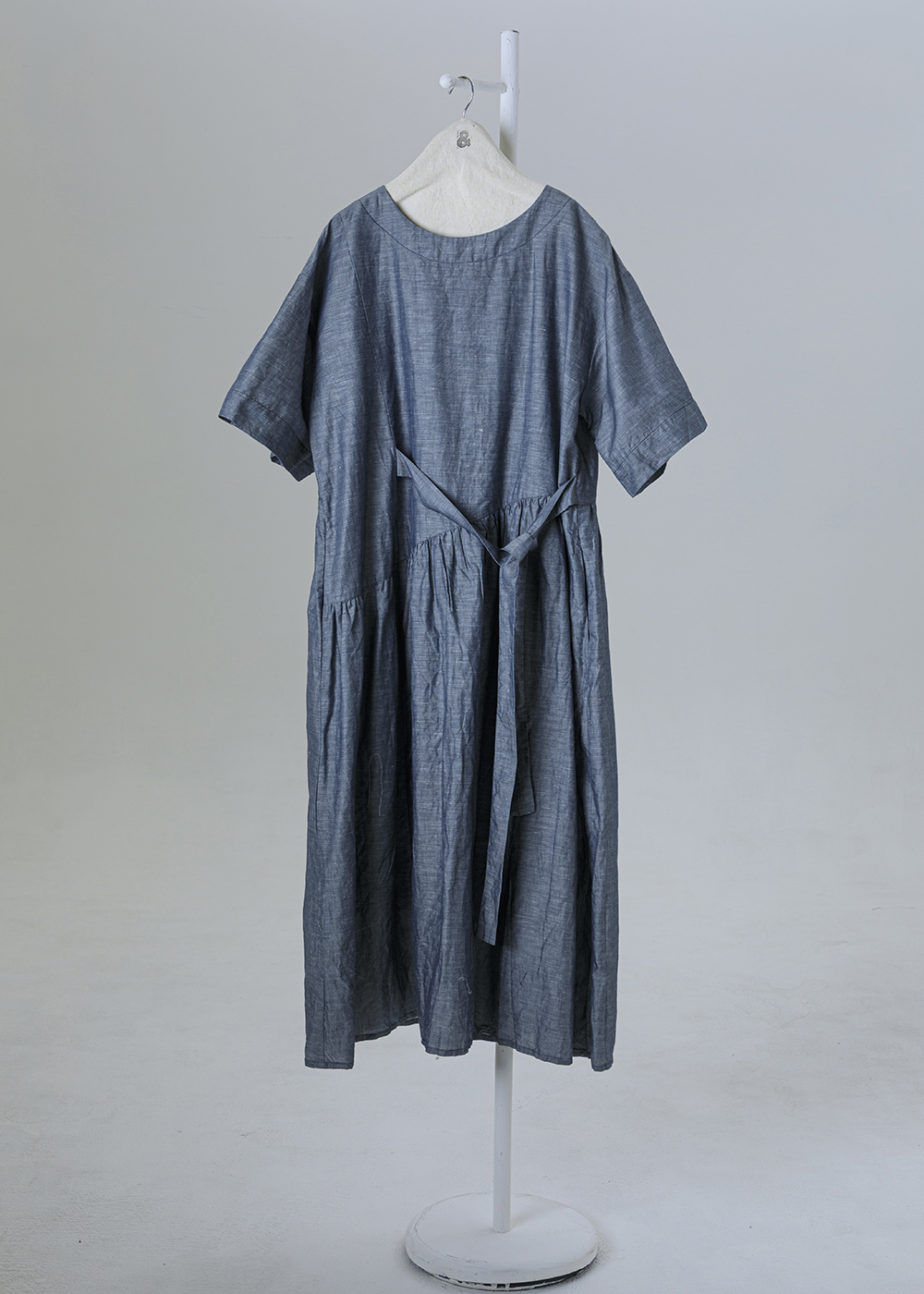 柔息空氣感不對稱綁帶洋裝