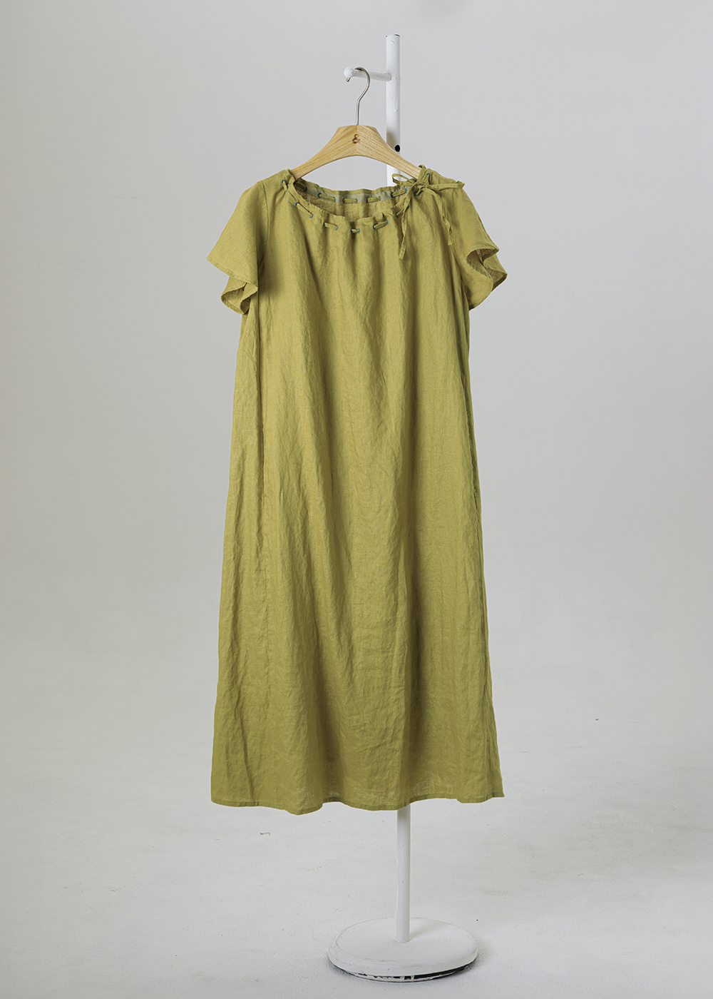 |沁風麻織 |微瀾穿繩領亞麻洋裝