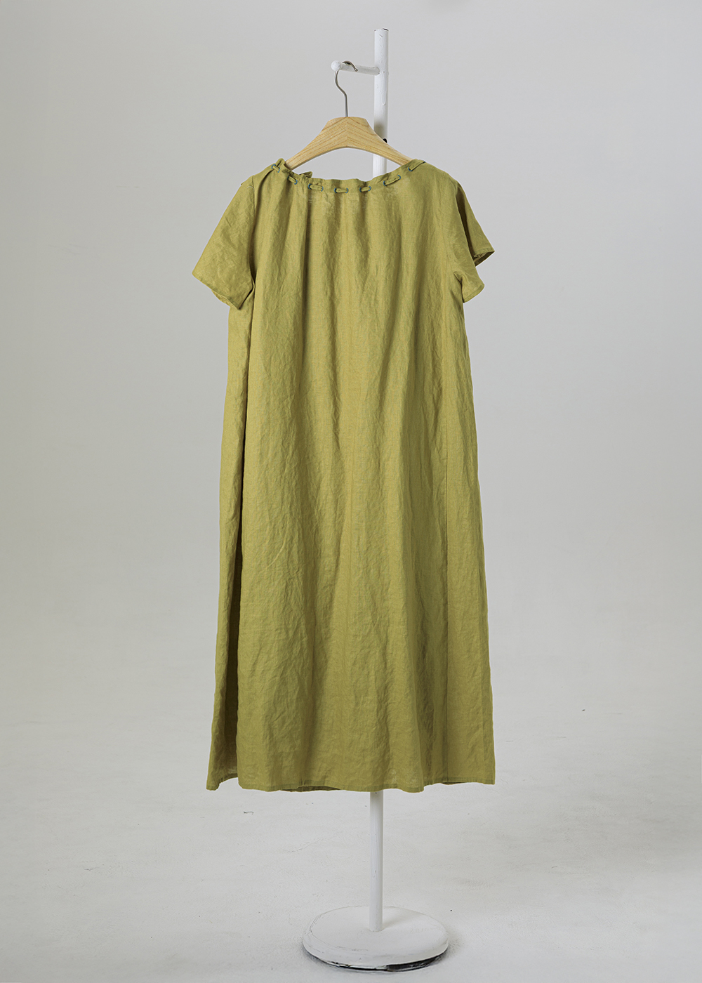 |沁風麻織 |微瀾穿繩領亞麻洋裝