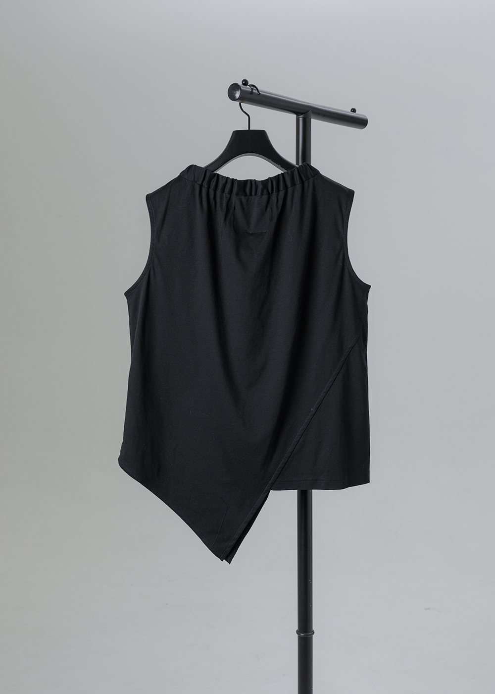 構線不對稱斜角長版背心 