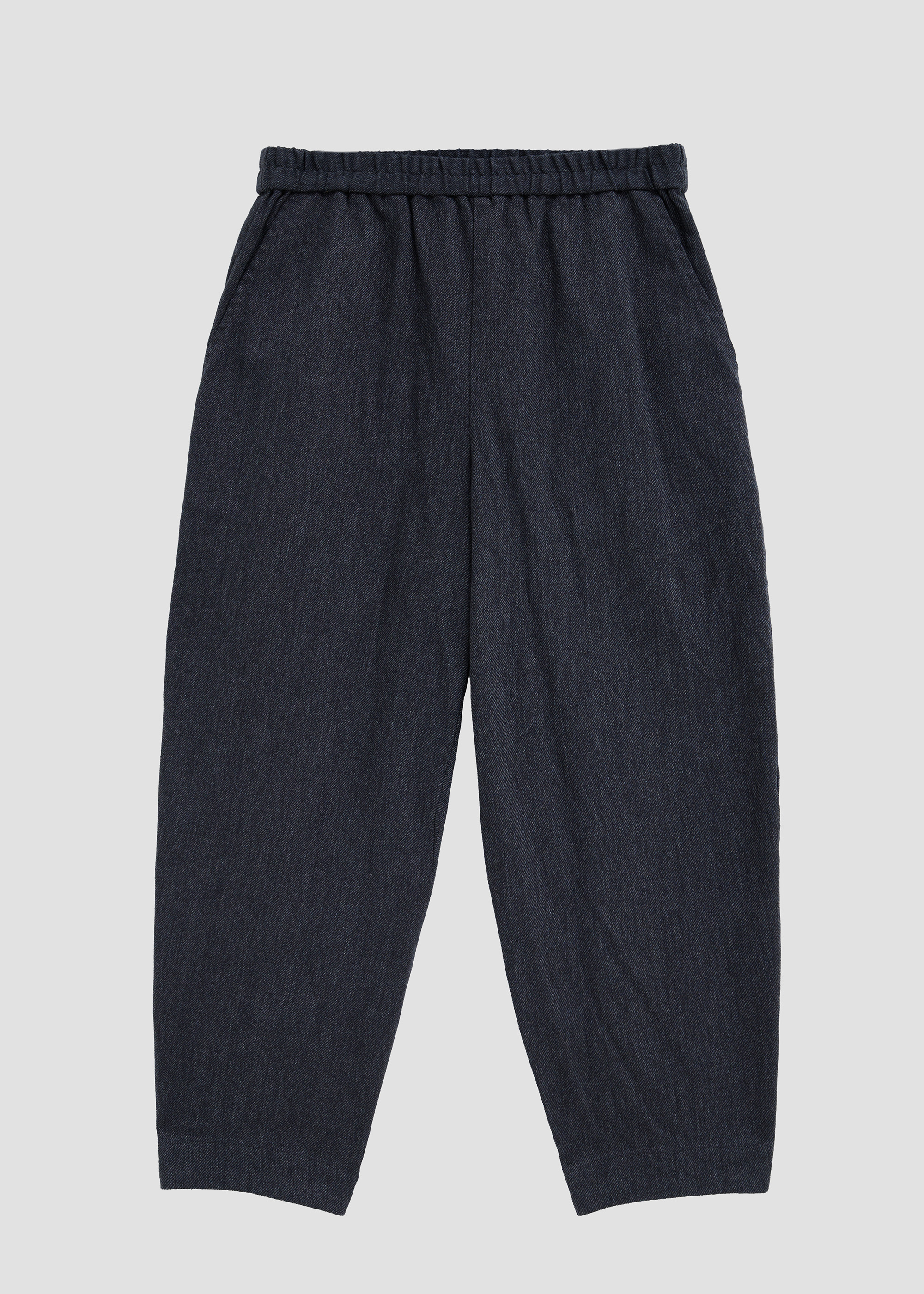 Tapered pants 
