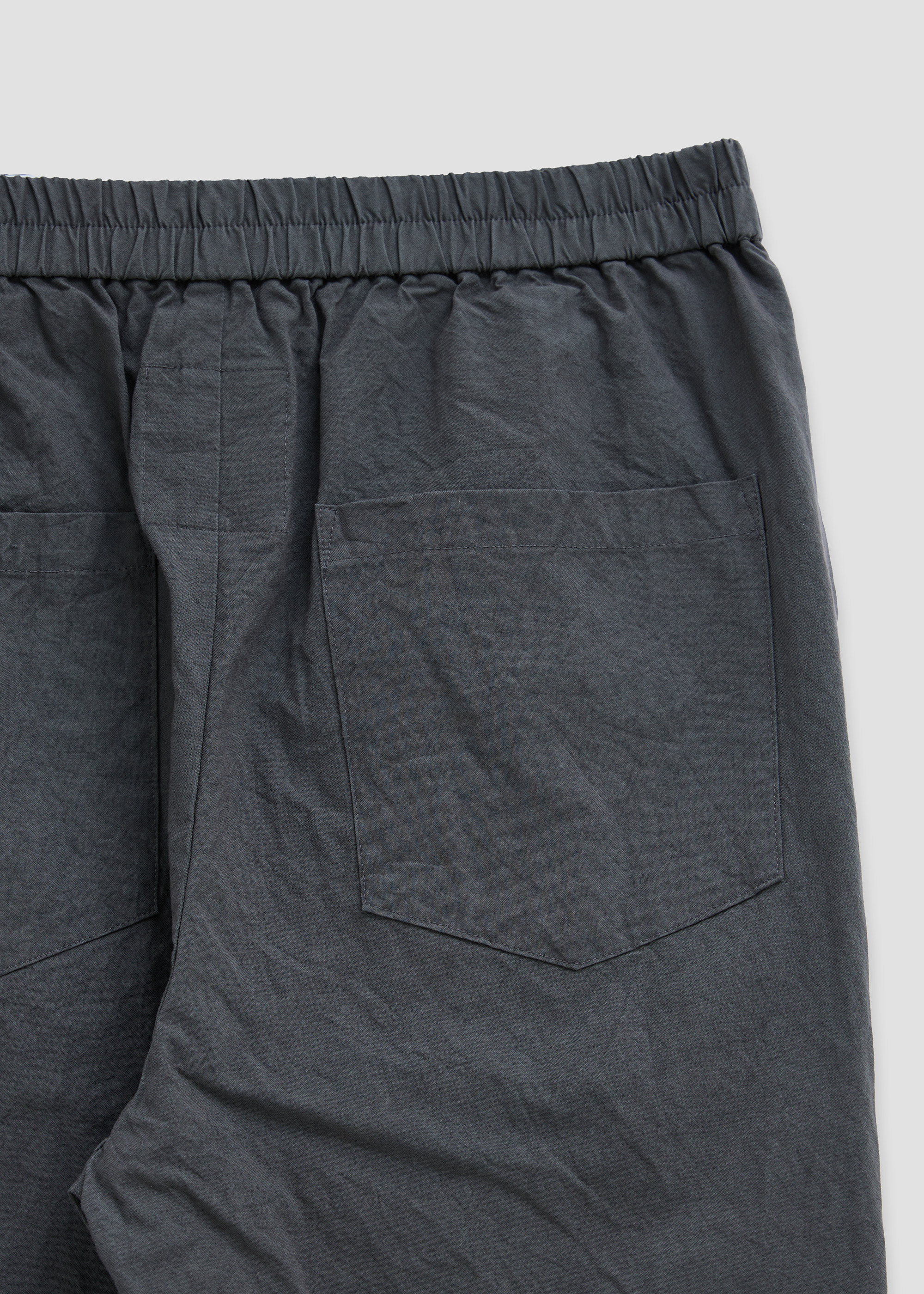 Tapered pants 