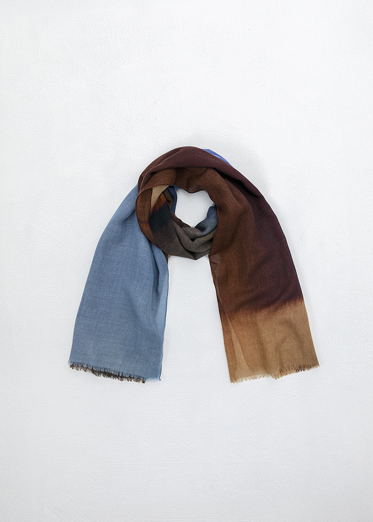 Gradient scarf