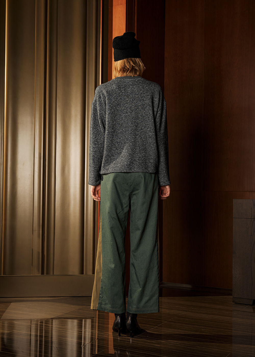 不對稱半門襟針織上衣