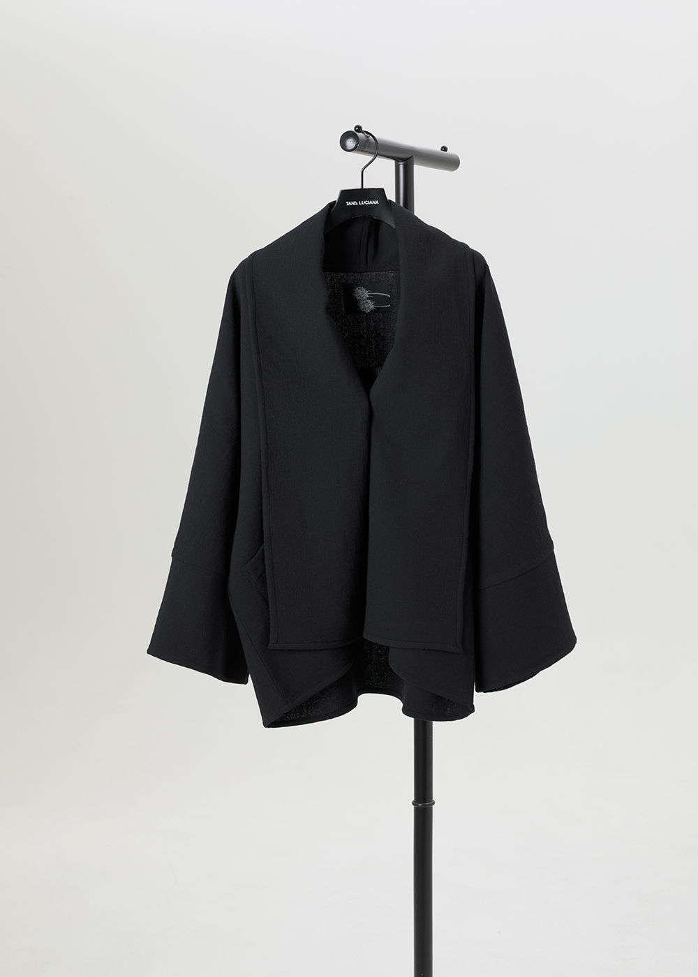 垂敘翻領羊毛外套