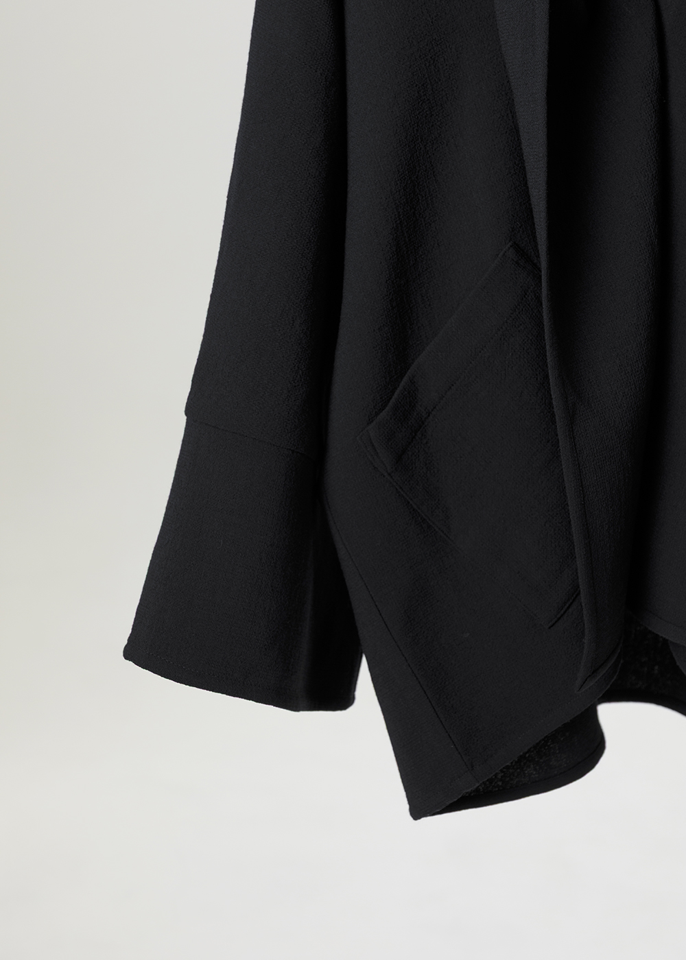 垂敘翻領羊毛外套