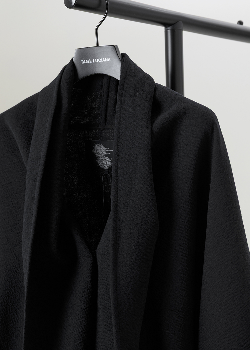 垂敘翻領羊毛外套