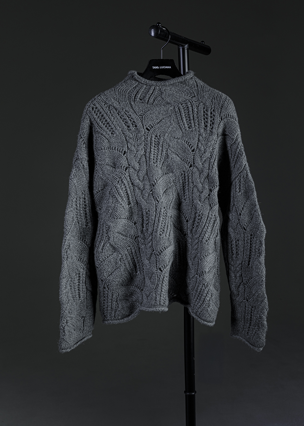 層葉鏤空針織上衣