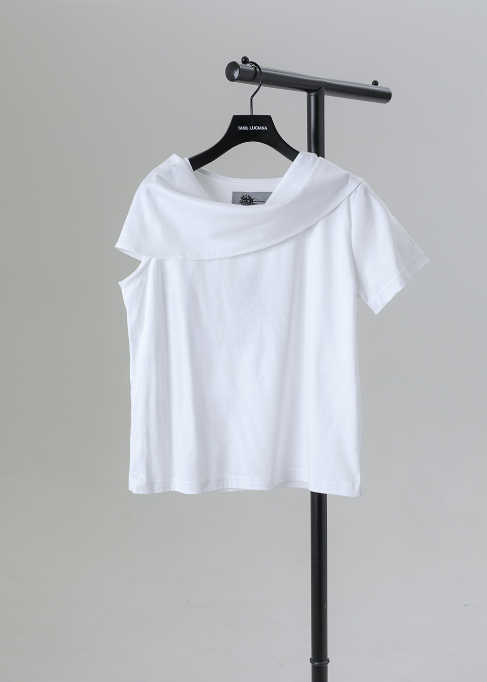 靜流垂墜領短袖上衣